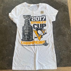 Womens Pittsburgh Penguins Stanley Cup t shirt